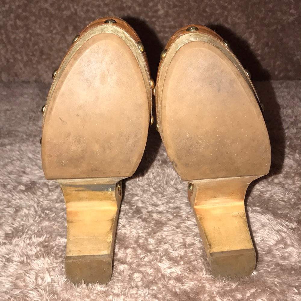 Heels - Picture 4 of 4